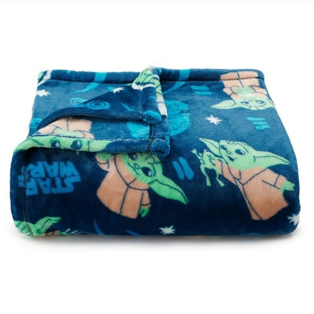 New XL Baby Yoda The Child Oversized Plush Throw Blanket  5 ft x 6 ft